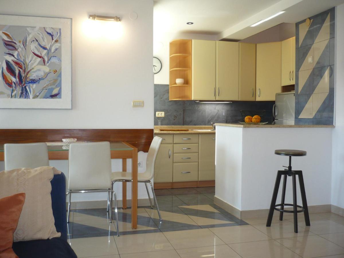 Apartments Karmen Pula Exterior photo